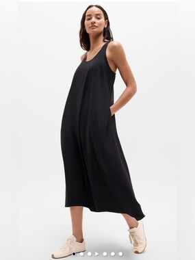 Athleta Presidio Traveler Maxi Olive Tank  Dress Lightweight Pockets